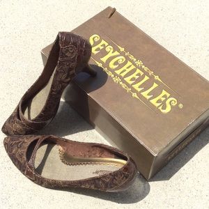 Seychelles sz 9 brocade brown tan kitten heels